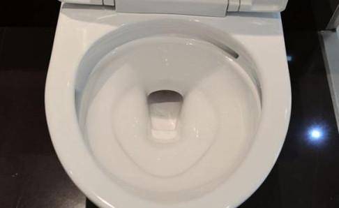 ���Ӱ��b��ˮ�RͰ