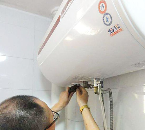 巴音郭楞尉犁熱水器上門(mén)清洗師傅電話_隨叫隨到