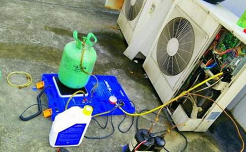 烏魯木齊專業(yè)空調(diào)加氟上門電話_快速上門