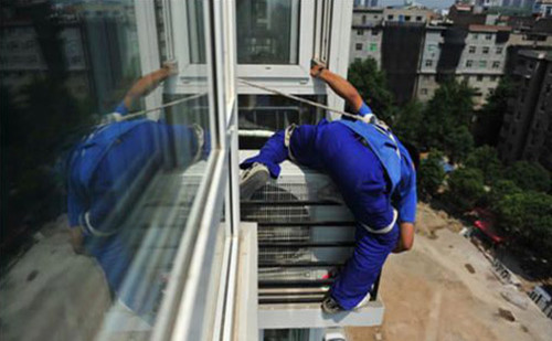 �Ϻ����{(di��o)���T���b�����Xһ�_(t��i)_24С�r(sh��)����(w��)